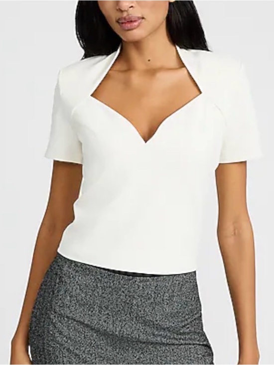 Express Tops - Express White Studio stretch Crepe Sweetheart V-Neck short sleeve Top